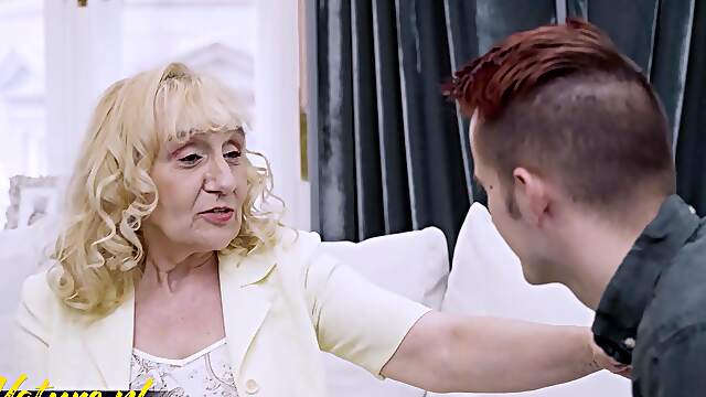 Granny Maira Gets Banged By a [censored] Man With a Big Dick