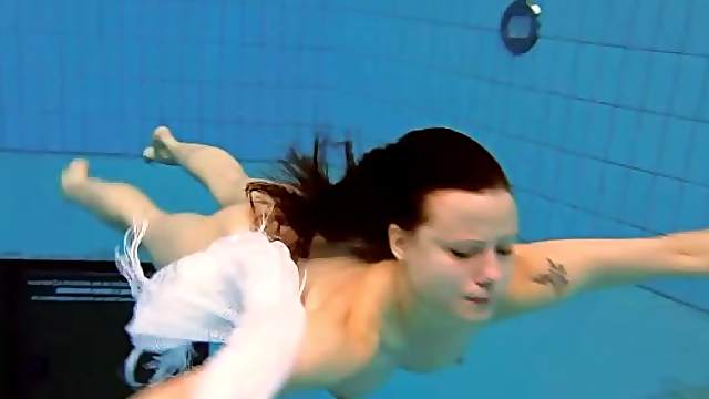 Perky teen boobs are beautiful underwater
